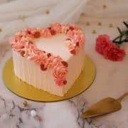 Valentine's Day Heart Cake - Image 2